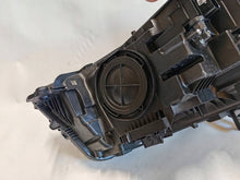 Laden Sie das Bild in den Galerie-Viewer, Frontscheinwerfer Audi Q3 83A941036 Full LED Rechts Scheinwerfer Headlight SCH4207436488iq