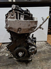 Laden Sie das Bild in den Galerie-Viewer, Motor Renault Trafic III M9R710 2.0 DCI Diesel Engine Unkomplett