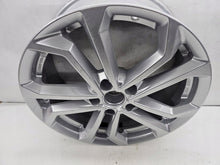 Laden Sie das Bild in den Galerie-Viewer, 1x Alufelge 18 Zoll 5x114.3 Volvo Xc40 Rim Wheel FEL6150298571hd
