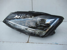 Laden Sie das Bild in den Galerie-Viewer, Frontscheinwerfer Skoda Fabia 6V1941015F LED Links Scheinwerfer Headlight
