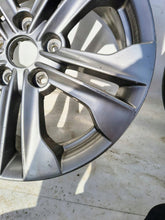 Load image into Gallery viewer, 1x Alufelge 17 Zoll 7.0" 5x114.3 47ET 52910-2W170 Hyundai Santa III Fe Rim Wheel FEL7612766901xu