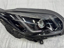 Laden Sie das Bild in den Galerie-Viewer, Frontscheinwerfer Maserati I 06701588620 Links Scheinwerfer Headlight SCH2632683079pq