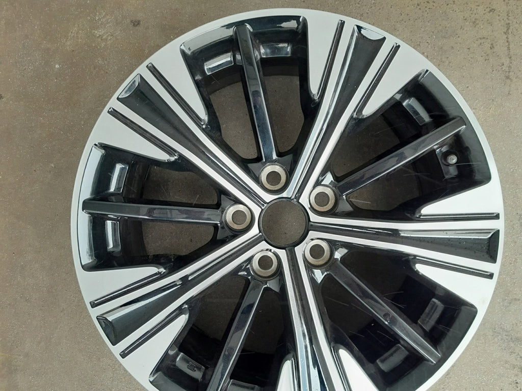 1x Alufelge 18 Zoll 7.0" 5x114.3 38ET 4250D789 Mitsubishi I Rim Wheel FEL5004037268ld