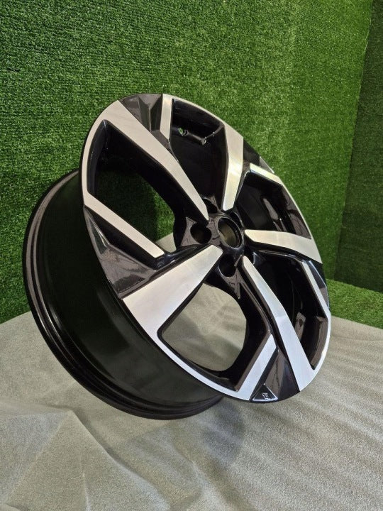 1x Alufelge 19 Zoll 7.0" 5x114.3 D0300-HV05B Nissan Qashqai II J11 Rim Wheel FEL1856960538lp