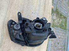 Laden Sie das Bild in den Galerie-Viewer, Frontscheinwerfer Mitsubishi L200 MN146195 Links Scheinwerfer Headlight
