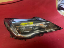Laden Sie das Bild in den Galerie-Viewer, Frontscheinwerfer Opel Astra 39047199 Rechts Scheinwerfer Headlight SCH5035188810ey