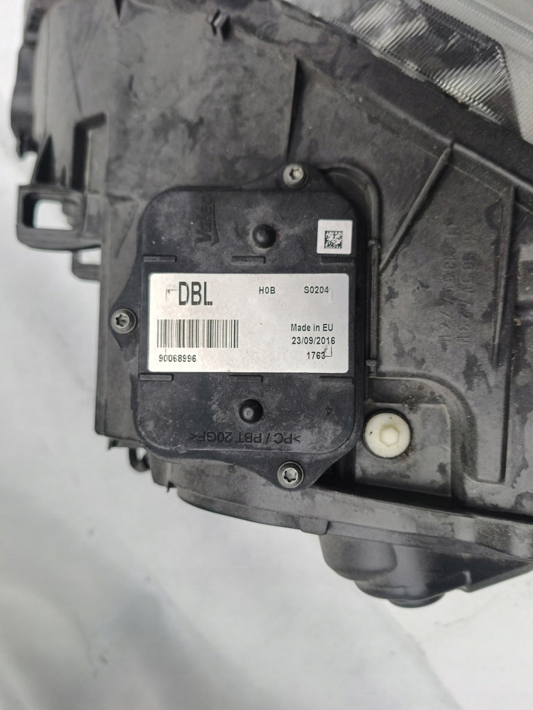 Frontscheinwerfer Volvo 31698825 Xenon Rechts Scheinwerfer Headlight SCH8802043626lg