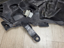 Laden Sie das Bild in den Galerie-Viewer, Frontscheinwerfer Toyota Corolla 81110-02L70 LED Ein Stück (Rechts oder Links) SCH8500873788dl