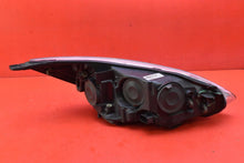 Laden Sie das Bild in den Galerie-Viewer, Frontscheinwerfer Ford Focus -1046677-BM51-13D155-JA Links Headlight SCH8800037935dc