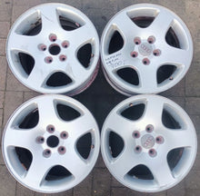 Load image into Gallery viewer, 4x Alufelge 16 Zoll 7.0&quot; 5x112 45ET Glanz Silber 8D0601025 Audi C5 Rim Wheel