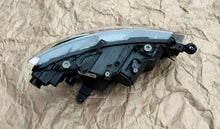 Laden Sie das Bild in den Galerie-Viewer, Frontscheinwerfer Seat Ibiza I 6F1941005E Links Scheinwerfer Headlight SCH2155597869yc