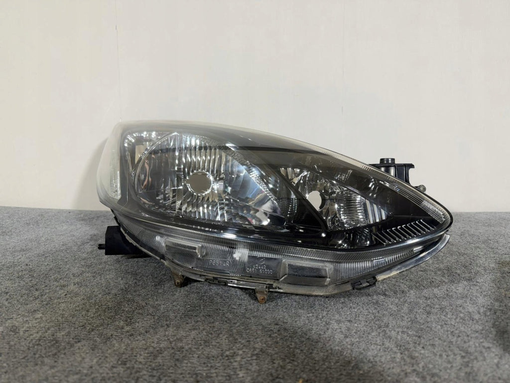 Frontscheinwerfer Mazda II D651-51030 Rechts Scheinwerfer Headlight SCH8303199187nz