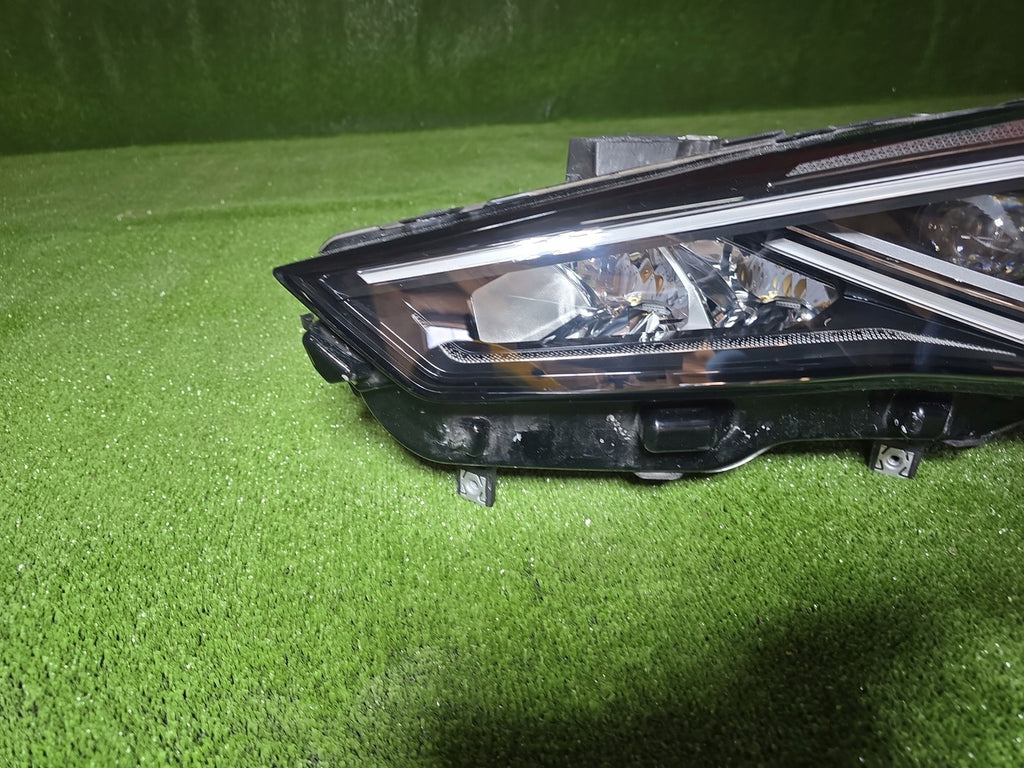 Frontscheinwerfer Seat Leon 5FB941007F LED Ein Stück (Rechts oder Links)