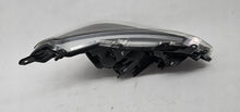 Laden Sie das Bild in den Galerie-Viewer, Frontscheinwerfer Toyota Yaris SPP4621 Links Scheinwerfer Headlight