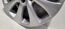 Load image into Gallery viewer, 1x Alufelge 17 Zoll 7.5&quot; 5x114.3 45ET Lexus Rim Wheel
