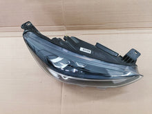 Laden Sie das Bild in den Galerie-Viewer, Frontscheinwerfer Ford Focus JX7B-13E014-CE Rechts Scheinwerfer Headlight SCH3724369616cu