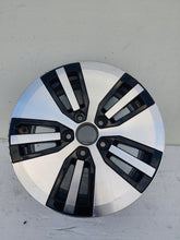 Load image into Gallery viewer, 1x Alufelge 16 Zoll 6.5&quot; 5x112 46ET Glanz Silber 5GE601025 VW Golf Rim Wheel