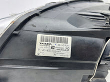 Load image into Gallery viewer, Frontscheinwerfer Volvo Xc70 31420014 Xenon Rechts Scheinwerfer Headlight