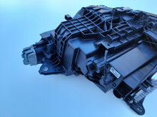 Laden Sie das Bild in den Galerie-Viewer, Frontscheinwerfer BMW 2 Active Tourer U06 5A42248 Full LED Ein Satz Headlight