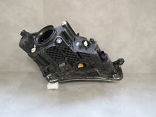 Laden Sie das Bild in den Galerie-Viewer, Frontscheinwerfer Skoda Superb III 3V1941015B Xenon Links Scheinwerfer Headlight