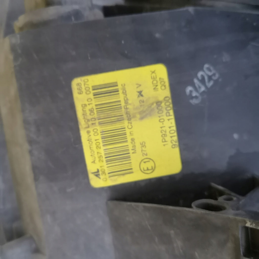 Frontscheinwerfer Kia Venga 92101000 Ein Stück (Rechts oder Links) Headlight