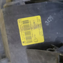 Laden Sie das Bild in den Galerie-Viewer, Frontscheinwerfer Kia Venga 92101000 Ein Stück (Rechts oder Links) Headlight