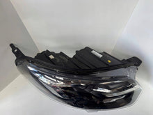 Laden Sie das Bild in den Galerie-Viewer, Frontscheinwerfer Opel Zafira Vivaro C 9832836480 Xenon Rechts Headlight SCH2736111602di