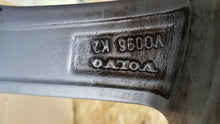 Load image into Gallery viewer, 1x Alufelge 17 Zoll 7.0&quot; 5x108 50ET V0096K2 Volvo S60 V60 V70 Rim Wheel
