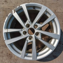 Load image into Gallery viewer, 1x Alufelge 17 Zoll 7.5&quot; 5x112 51ET Glanz Silber 8V0601025 Audi A3 Rim Wheel