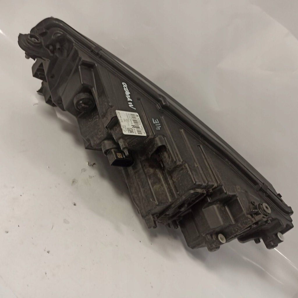 Frontscheinwerfer Skoda Octavia IV 030111823200 Rechts Scheinwerfer Headlight SCH5070684823pa
