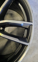 Laden Sie das Bild in den Galerie-Viewer, 1x Alufelge 18 Zoll 8.0" 5x112 30ET Glanz Graphit 7855081 BMW 5 G31 G30 FEL2656405665od