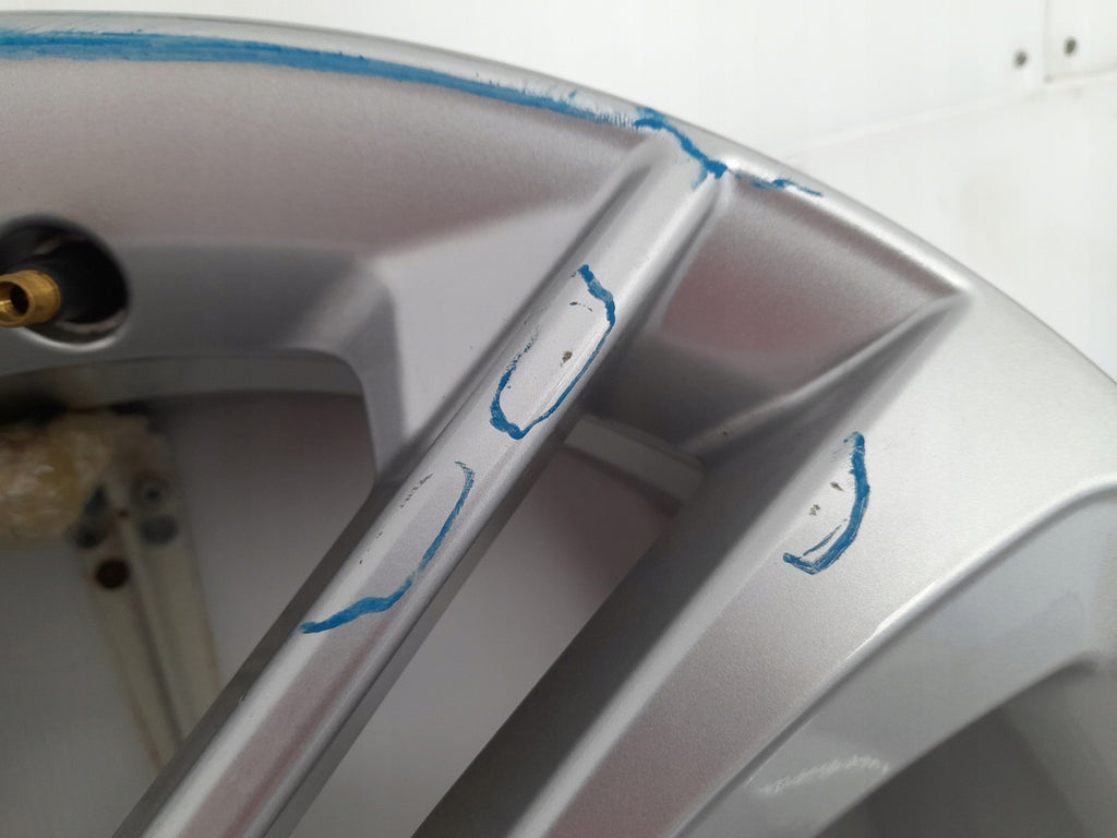 1x Alufelge 17 Zoll 7.0" 5x114.3 40ET Glanz Silber KE409-4E200 8201485175 Nissan