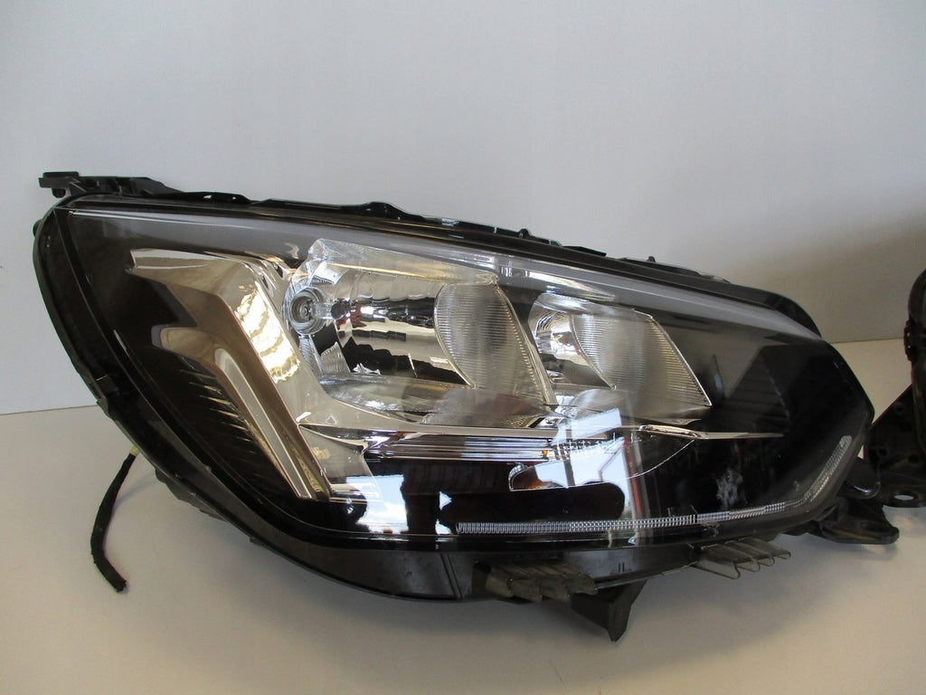 Frontscheinwerfer Peugeot 208 Ein Stück (Rechts oder Links) Headlight