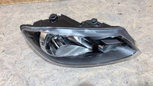 Laden Sie das Bild in den Galerie-Viewer, Frontscheinwerfer VW Caddy 2K5941006 Rechts Scheinwerfer Headlight SCH1637726739av