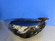 Laden Sie das Bild in den Galerie-Viewer, Frontscheinwerfer Peugeot 2008 208 II 9833036380 Full LED Links Headlight