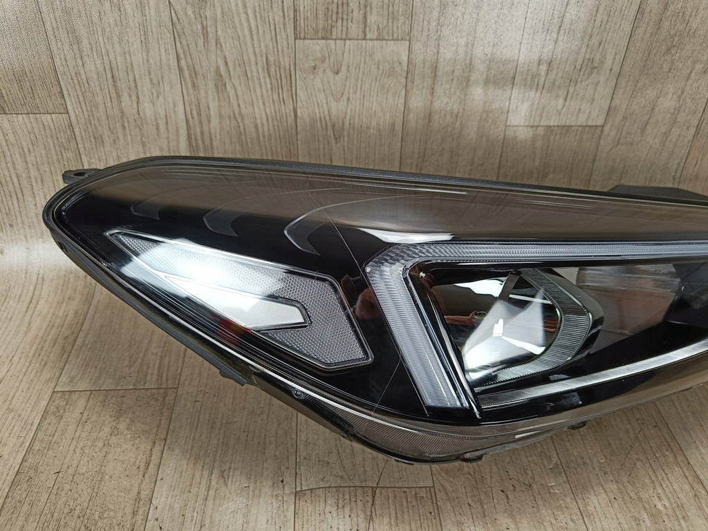 Frontscheinwerfer Hyundai Tucson 92102D7500 D7921-21A20 LED FALSE Headlight SCH3972180468xx