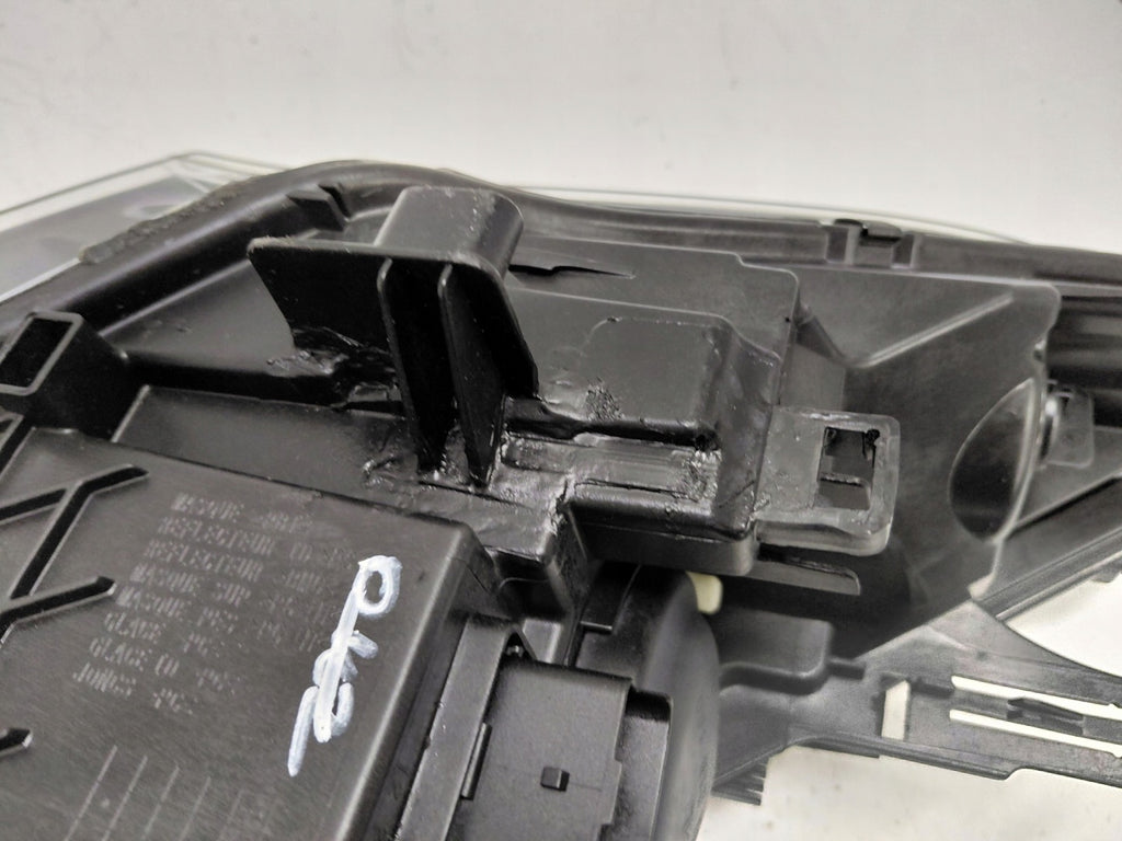 Frontscheinwerfer Renault Megane III 260602722R Links Scheinwerfer Headlight SCH8103837956kw
