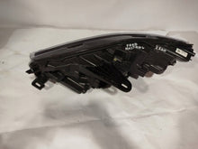Laden Sie das Bild in den Galerie-Viewer, Frontscheinwerfer Ford JJ8B-13E014-BF 442684 Rechts Scheinwerfer Headlight SCH6825144250lc