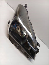 Laden Sie das Bild in den Galerie-Viewer, Frontscheinwerfer Toyota Yaris D1590D150 Rechts Scheinwerfer Headlight SCH5449474381pz