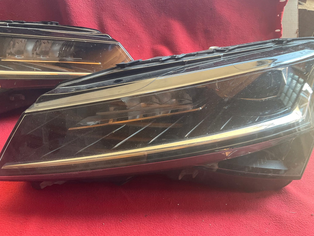 Frontscheinwerfer Skoda 3V1941015D 3V1941016D LED Ein Satz Headlight