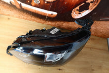 Laden Sie das Bild in den Galerie-Viewer, Frontscheinwerfer Peugeot 208 9833036380 Links Scheinwerfer Headlight SCH5263317987hq