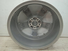 Laden Sie das Bild in den Galerie-Viewer, 1x Alufelge 18 Zoll 8.0&quot; 5x112 43ET Glanz Silber A2134011400 Mercedes-Benz W213