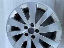 Load image into Gallery viewer, 1x Alufelge 16 Zoll 7.0&quot; 5x100 46ET 6JA601025 Seat Toledo Iv Rim Wheel