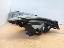 Load image into Gallery viewer, Frontscheinwerfer Mazda Cx5 KA1F-51040 LED Ein Stück (Rechts oder Links)