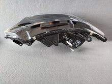 Laden Sie das Bild in den Galerie-Viewer, Frontscheinwerfer Mitsubishi Outlander III 4BX19-8301D3-32 LED Rechts Headlight
