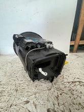 Load image into Gallery viewer, Frontscheinwerfer Mercedes-Benz W463 A4639067602 Rechts Scheinwerfer Headlight SCH2421304203pf