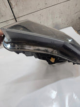 Laden Sie das Bild in den Galerie-Viewer, Frontscheinwerfer Skoda Superb 3V1941015A Links Scheinwerfer Headlight SCH5856896738cp