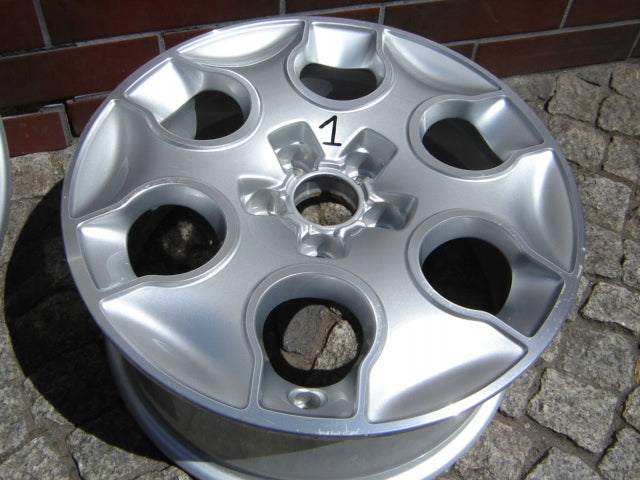 1x Alufelge 15 Zoll 6.5" 5x100 34ET Glanz Silber 8X0601025H Audi A2 A1 Rim Wheel