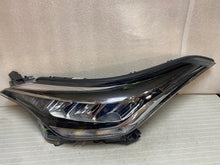 Laden Sie das Bild in den Galerie-Viewer, Frontscheinwerfer Toyota Chr 81150-F4180-00 Full LED Links Headlight SCH9780445040xj