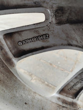 Load image into Gallery viewer, 1x Alufelge 17 Zoll 7.5" 5x112 47ET Glanz Silber A2044010402 Mercedes-Benz FEL6167874392ml